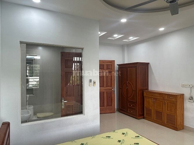 Chính chủ, 30m2, phòng đầy đủ nội thất, yên tĩnh, tự do, hẻm xe hơi