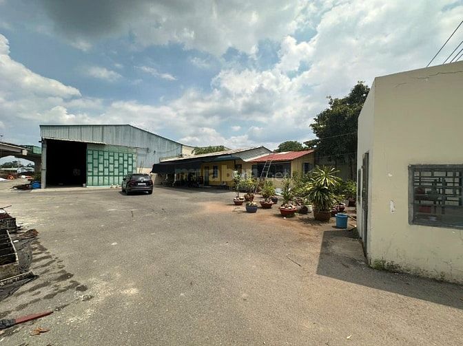 Cho thuê kho xưởng Mặt Tiền Nguyễn Duy Trinh, Quận 9_DTKV:  3.500 m2. 