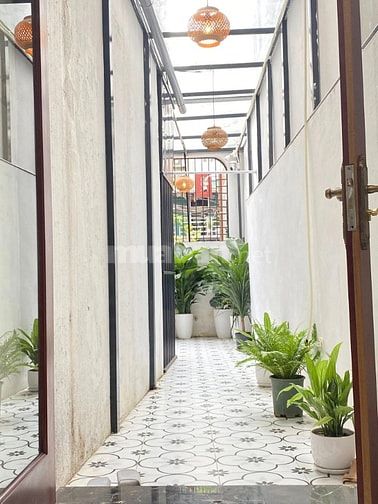 Cho thuê nhà Văn Miếu, full nội thất cao cấp từ A->Z, môi giới 80% HH