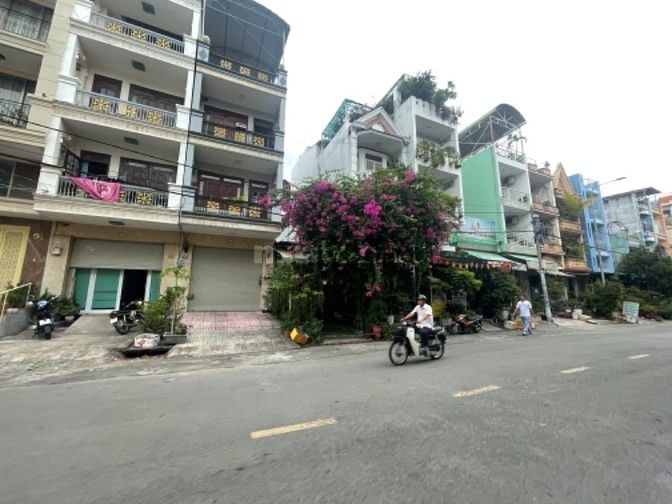 Biệt Thự có Hầm khu Bình Phú Q6 dt 8x16m giá 16.8 tỷ TL
