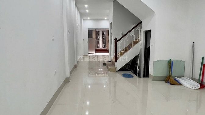 Cho thuê nhà nguyên căn tại lối 2 đường Giảng văn Minh