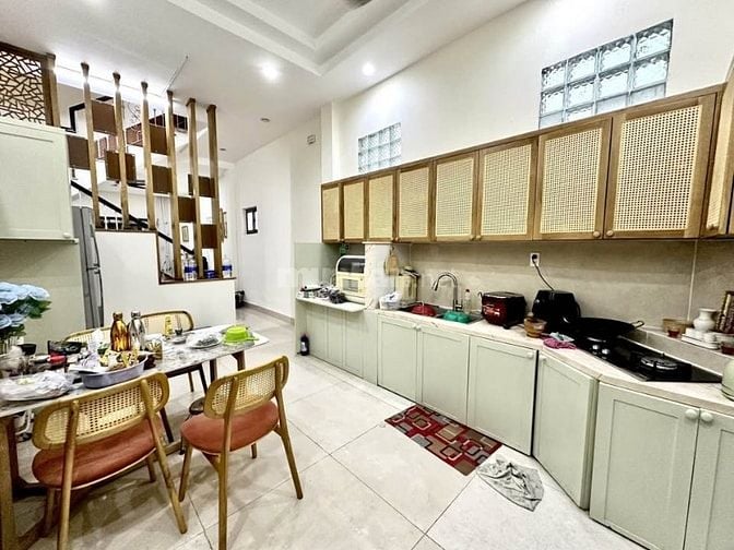 Vỡ nợ tôi bán gấp nhà 65m2 Lê Văn Việt-q9-giá 940tr-gần bv Lê Văn Việt
