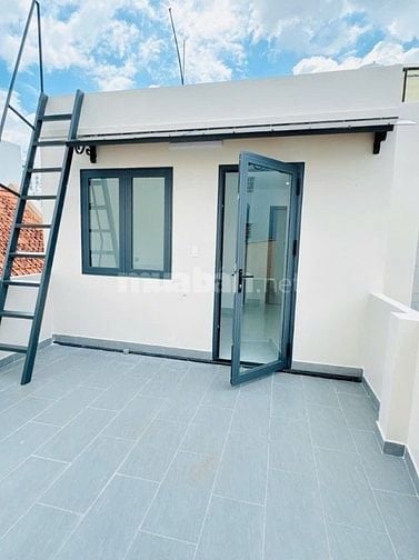 Bán nhà mới HXH Đặng Văn Ngữ 43m2 nở hậu 5.6m có thang máy 3 tầng