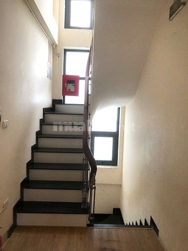 Cho thuê nhà 05 tầng tại 609 Trương Định