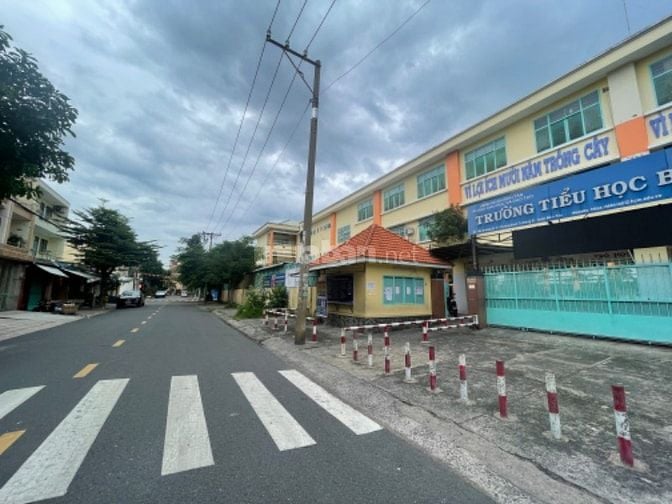 Biệt Thự MTNB khu Tên Lữa dt 12x20m nhà 2 tấm giá 28.5 tỷ TL