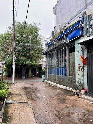 BÁN NHÀ 2 TẦNG ĐÚC XTT 8-4 HÓC MÔN GIÁ RẺ 3.58 TỶ 