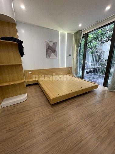 Nhà Đẹp Lô góc Hoàng Hoa Thám, DT 32m2 6 tầng MT 3.8m, Giá 7.69 tỷ