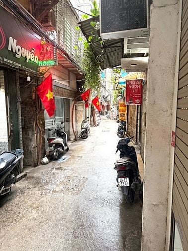 Bán nhà mặt ngõ văn hương.không lỗi phong thuỷ.nhà nở hậu