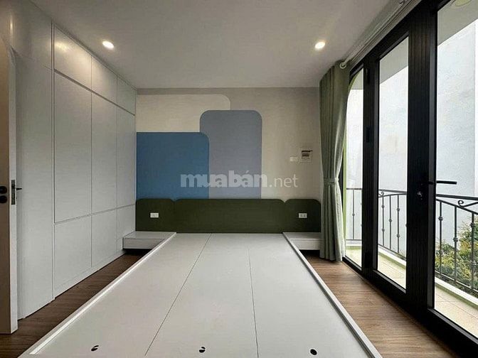 Nhà Đẹp Lô góc Hoàng Hoa Thám, DT 32m2 6 tầng MT 3.8m, Giá 7.69 tỷ