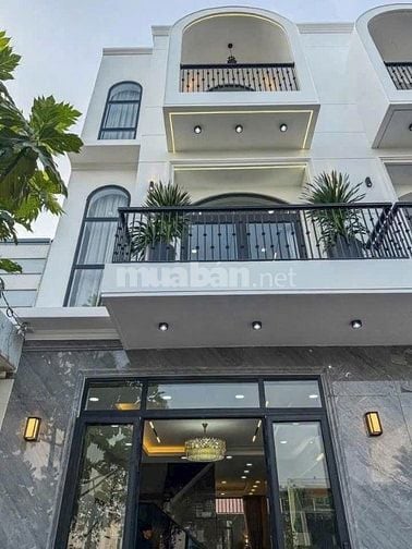 Nhà Đẹp Hoàng Sa, Quận 3 dt 64m2 / 3ty550. Sổ sẵn sang tên ngay