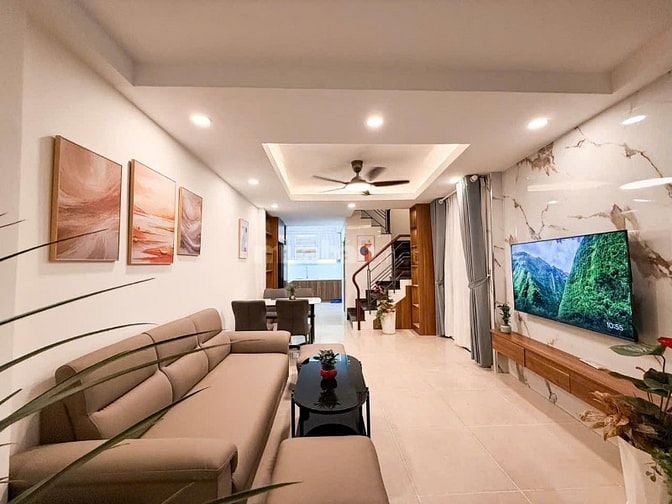 Nhà 3 Tầng Mới đường 3 Tháng 2, Quận 10- 3 Tỷ 400/ 58m2- Sổ Riêng