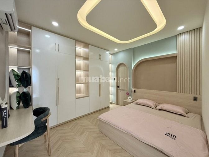 Lý Thường Kiệt Ngang 4m,5Tầng,5PN,Kinh Doanh Tốt,cạnh Chung Cư ,Trường