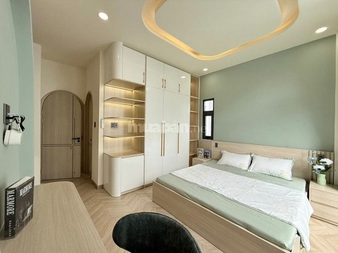 Lý Thường Kiệt Ngang 4m,5Tầng,5PN,Kinh Doanh Tốt,cạnh Chung Cư ,Trường