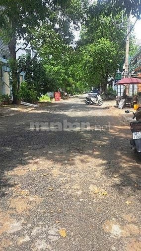 Bán nhà 2 tầng đúc, 274m², ngang 9.5m, gara ô tô, Long Thới Nhà Bè