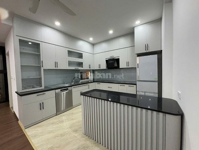 Cần gấp: Cho thuê lâu dài nhà chất lượng cao tại Âu Cơ, Q. Tây Hồ