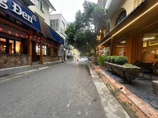 Biệt thự S 153m2, 9m mặt tiền, vỉa hè 2 bên, đối diện công viên, đẹp