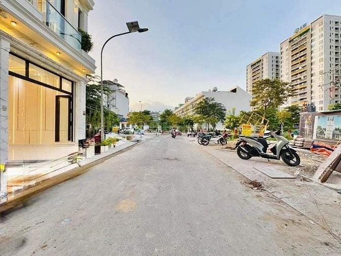 ⭐️Siêu phẩm 4 Lầu tuyệt đẹp CAO CẤP hẻm rộng 8m Lê Đức Thọ, P15, GV