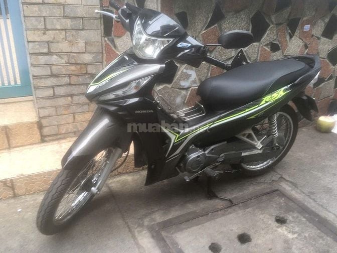 Bán xe Sirius 2002 màu xanh và Wave RSX 2018, màu đen xám