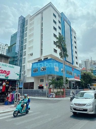 Tòa VP Phú Nhuận (Hầm + 4 lầu), 112 m², gần sân bay, giá 35 tỷ TL