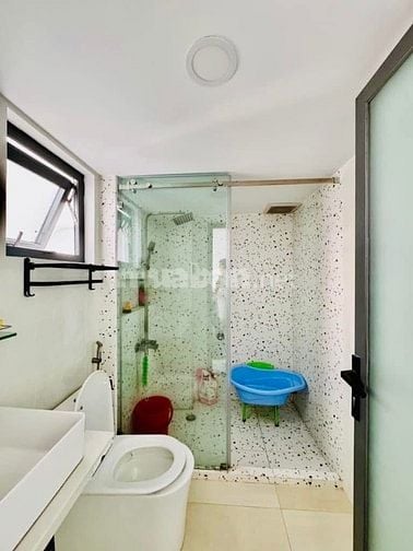 Đi nước ngoài bán gấp nhà Quốc Hương, Thảo Điền, Q2. Giá chỉ 2,42Tỷ