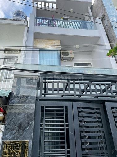 Bán nhà đẹp 2,5 tầng vào ở ngay.