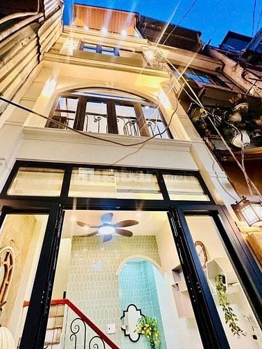 Bán nhà 2 Lầu Nguyễn Thiện Thuật, P2, Q3 giá 3tỷ590-4PN-56m2  