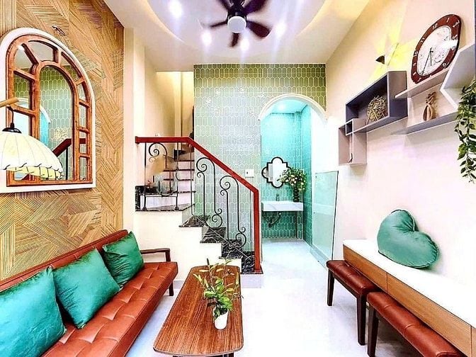 Bán nhà 2 Lầu Nguyễn Thiện Thuật, P2, Q3 giá 3tỷ590-4PN-56m2  