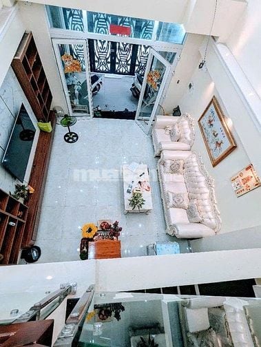 Chính chủ bán nhà 4 tầng hẻm xe hơi gần Phú Mỹ Hưng, sổ hồng riêng