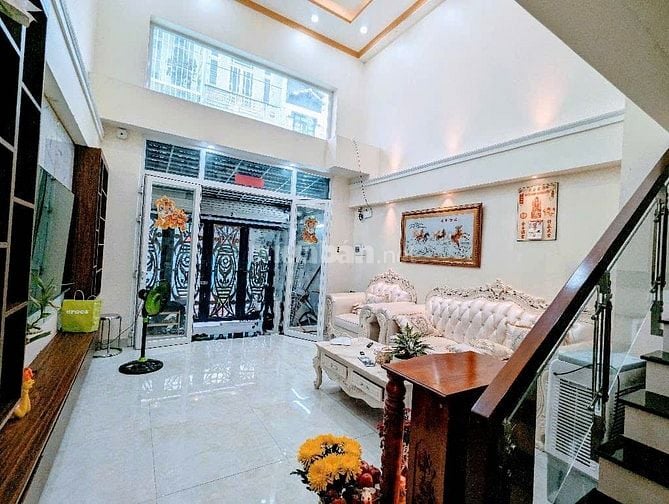 Chính chủ bán nhà 4 tầng hẻm xe hơi gần Phú Mỹ Hưng, sổ hồng riêng