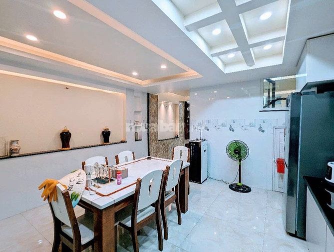 Chính chủ bán nhà 4 tầng hẻm xe hơi gần Phú Mỹ Hưng, sổ hồng riêng