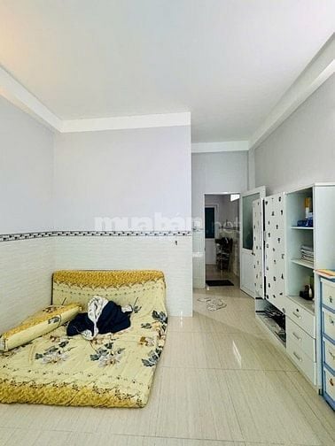 Bán gấp nhà Ông Ích Khiêm, Phường 14, Quận 11, Giá 3 tỷ 150, Diện tích
