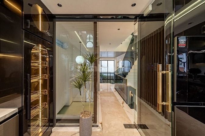 Siêu phẩm 4 Lầu THANG MÁY tuyệt đẹp CAO CẤP hẻm xe hơi Nguyễn Văn Khối