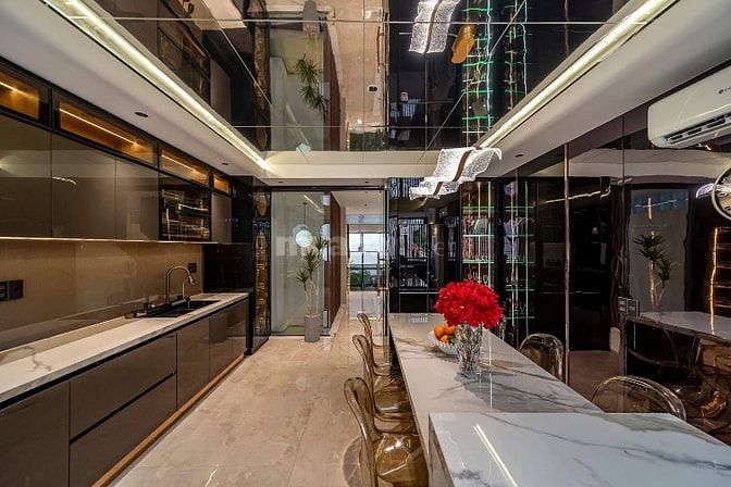 Siêu phẩm 4 Lầu THANG MÁY tuyệt đẹp CAO CẤP hẻm xe hơi Nguyễn Văn Khối