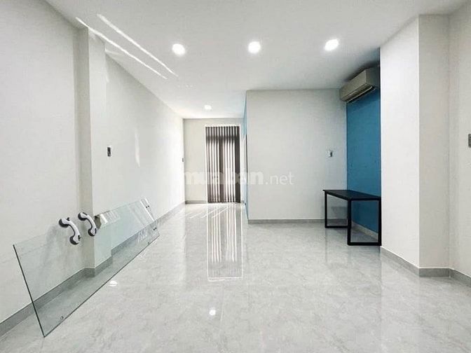 Kẹt tiền bán nhà Nguyễn Tri Phương, Phường 4, Quận 10, Giá 3 tỷ 200