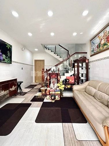 Kẹt tiền bán nhà Nguyễn Tri Phương, Phường 4, Quận 10, Giá 3 tỷ 200