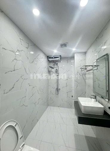 Trung tâm Long Biên - 33m2 - MT 3.9m - 5 tầng
