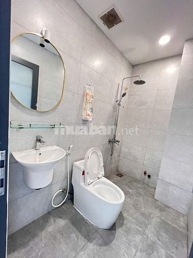 Bán nhà MT nội bộ 6m đường Trần Bình Trọng P5.