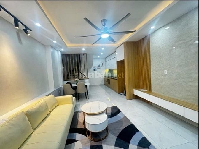 Trung tâm Long Biên - 33m2 - MT 3.9m - 5 tầng