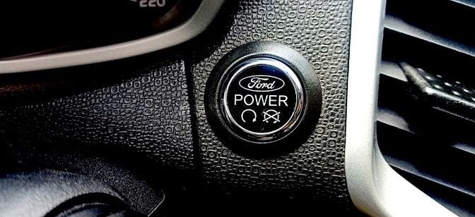 Bán rẻ FORD ECOSPORT TITANIUM 2015 Zin độ full options rất đẹp!