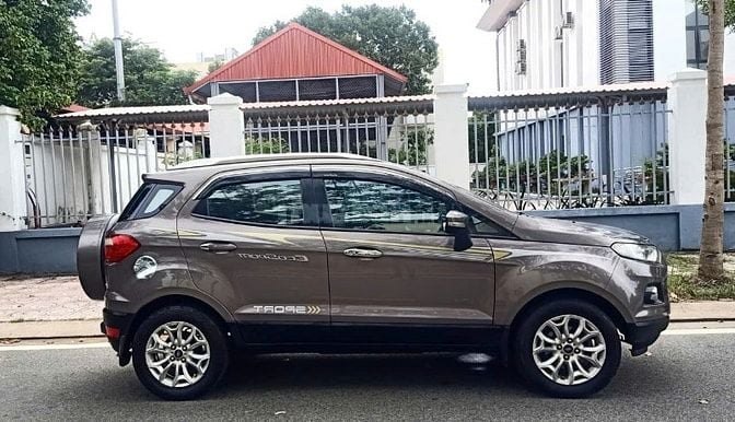Bán rẻ FORD ECOSPORT TITANIUM 2015 Zin độ full options rất đẹp!