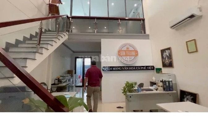 Nhà Mặt Tiền Lê văn Lương, DT 5x35m.