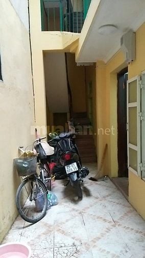 Cho thuê phòng trọ tầng 1 20m2 phố Bạch Mai, Thanh Nhàn, Hai Bà Trưng,