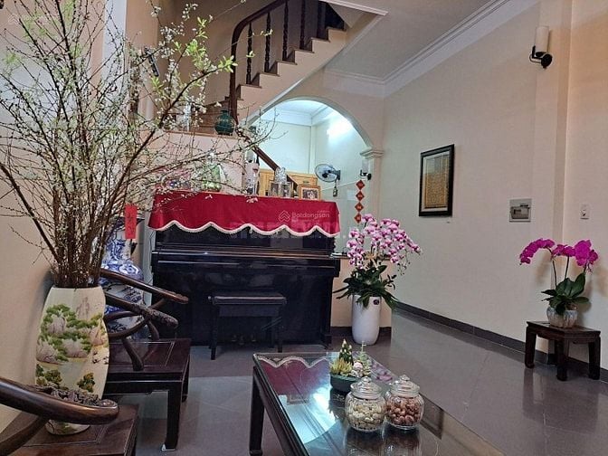 Bán nhà địa chỉ 8 ngõ 91, Nguyễn Phúc Lai, gần hồ Hoàng Cầu chính chủ