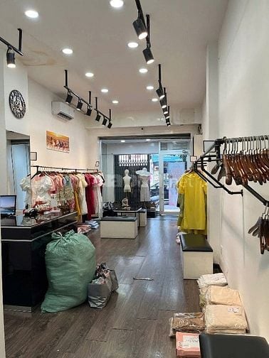 Huỳnh Văn Bánh, Phú Nhuận chủ nhà đang cần tiền. Diện tích 65m2 / 2ty8
