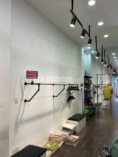 Huỳnh Văn Bánh, Phú Nhuận chủ nhà đang cần tiền. Diện tích 65m2 / 2ty8
