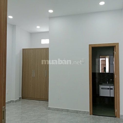 Bán nhà đường Phạm Văn Bạch, p 15, quận Tân Bình