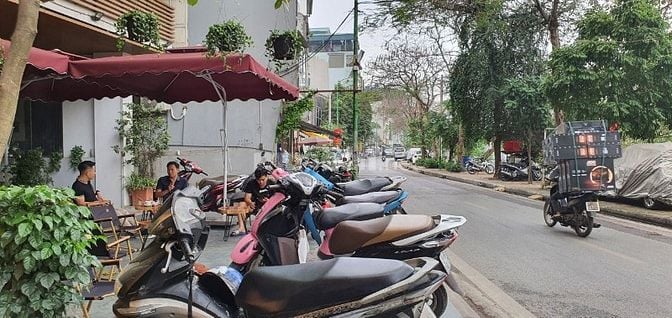 Bán nhà mặt phố Trần Đại Nghĩa, DT 42 m2, 2 mặt tiền KD, ở & KD luôn! 