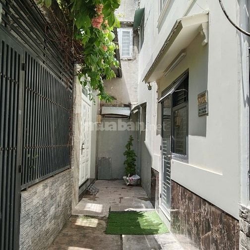 Bán nhà đường Phạm Văn Bạch, p 15, quận Tân Bình