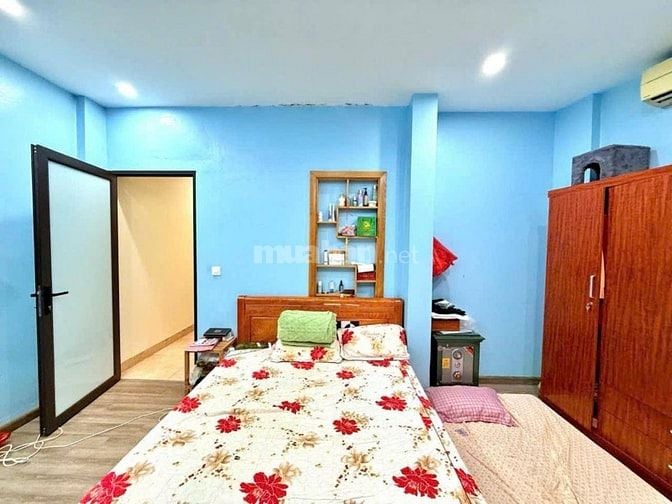 Bán nhà Văn Cao 50m2, ô tô ra vào, 1 nhà ra phố. 11,5 tỷ