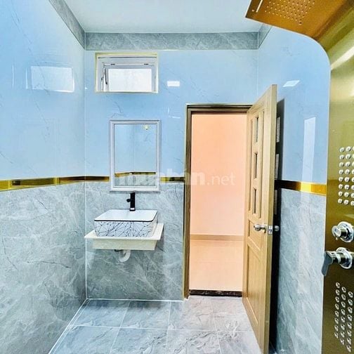 Nhà Gần Ngay CV Lê Văn Tám. Bán Nhà Hai Bà Trưng 60m2/2ty650. Sổ sẵn